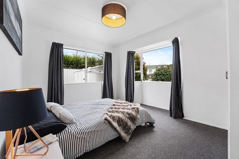 Photo of property in 1/18 Herekawe Drive, Spotswood, New Plymouth, 4310