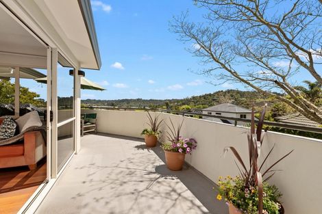 Photo of property in 6 Stephanie Close, Glenfield, Auckland, 0629