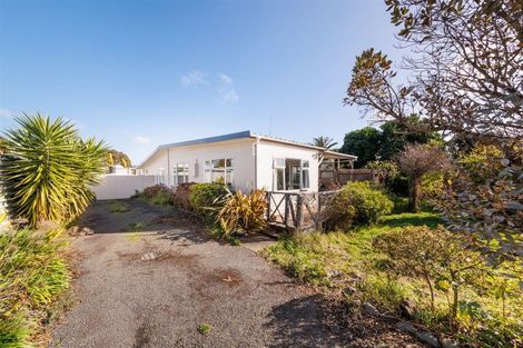 Photo of property in 20 Nuku Street, Tangimoana, 4822