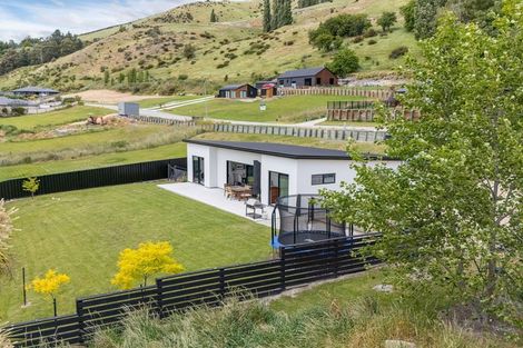 Photo of property in 46 Selkirk Street, Roxburgh, 9500