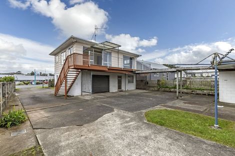 Photo of property in 63 Red Beach Road, Red Beach, 0932