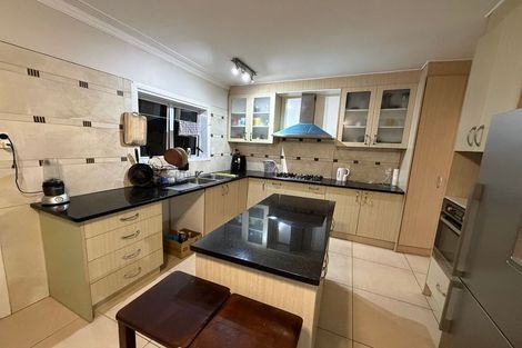 Photo of property in 15 Sturdee Road, Manurewa, Auckland, 2102