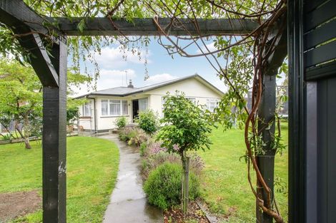 Photo of property in 6 Oxford Street, Taradale, Napier, 4112