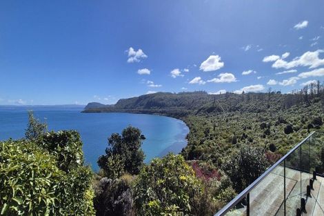 Photo of property in 33 Whakamoenga Point, Acacia Bay, Taupo, 3385