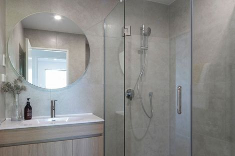 Photo of property in 1/9 Rengarenga Rise, Fairview Heights, Auckland, 0632