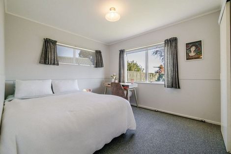 Photo of property in 105 Hillcrest Drive, Kelvin Grove, Palmerston North, 4414