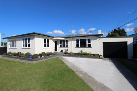 Photo of property in 1 Halls Road, Pahiatua, 4910