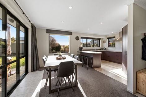 Photo of property in 11 Walnut Grove, Alexandra, 9320
