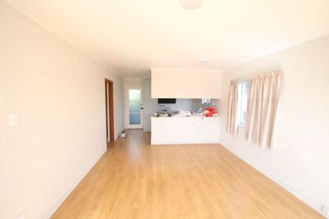 Photo of property in 10 Kereru Street, Henderson, Auckland, 0612