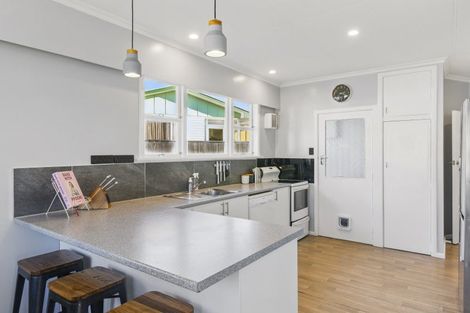 Photo of property in 2 Weld Street, Levin, 5510