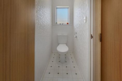 Photo of property in 1/6 Keeney Court, Papakura, 2110