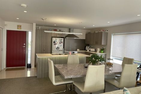 Photo of property in 61u2 Black Rock Road, Newlands, Wellington, 6037