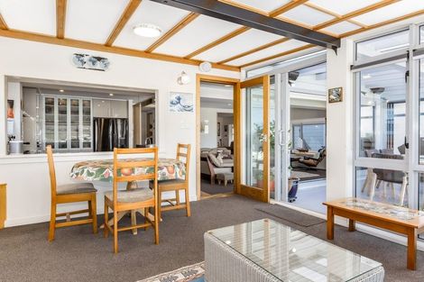 Photo of property in 2/227 The Terrace, Wellington Central, Wellington, 6011