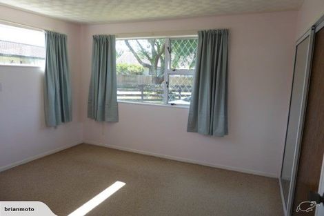 Photo of property in 44 Escort Grove, Awapuni, Palmerston North, 4412