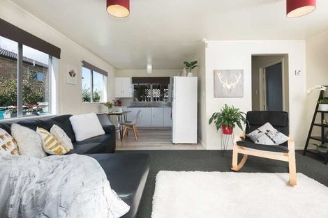 Photo of property in 36 Rimu Street, New Lynn, Auckland, 0600