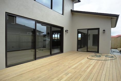 Photo of property in 283 Harbourside Drive, Karaka, Papakura, 2113
