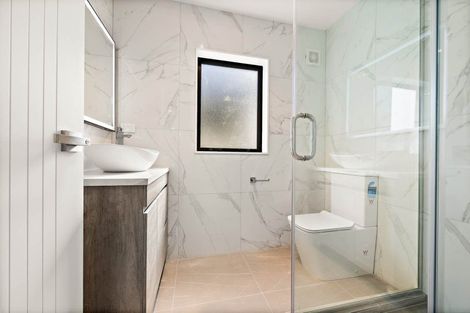 Photo of property in 5 Staines Avenue, Mangere East, Auckland, 2024