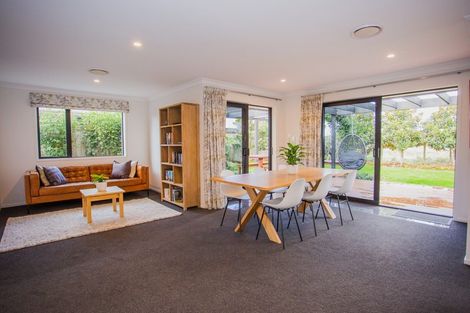 Photo of property in 52 Norfolk Drive, Cambridge, 3434