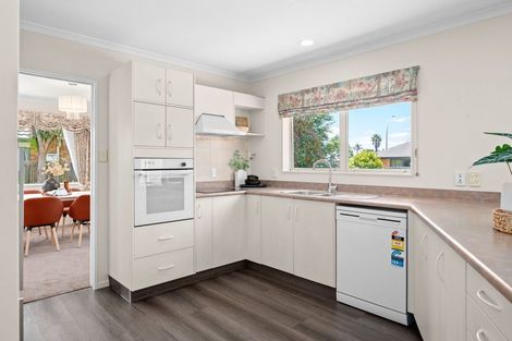 Photo of property in 22 Cairns Crescent, Rototuna, Hamilton, 3210