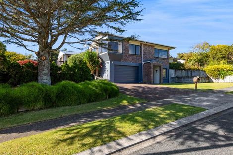 Photo of property in 66 Karina Road, Merrilands, New Plymouth, 4312