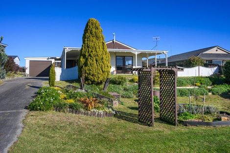 Photo of property in 12 Seabury Avenue, Foxton Beach, Foxton, 4815