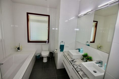 Photo of property in 25 Leeward Drive, Whitianga, 3510