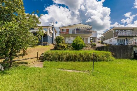 Photo of property in 9 Mcclintock Road, Massey, Auckland, 0614