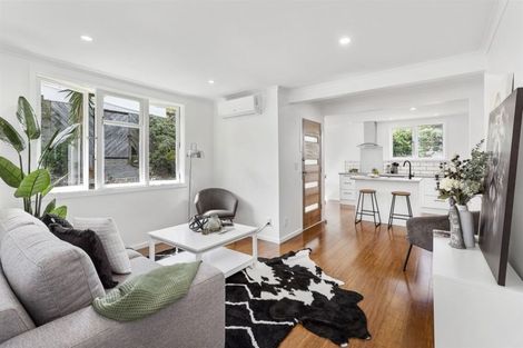 Photo of property in 6 Spur Grove, Titahi Bay, Porirua, 5022