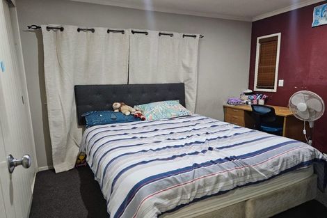 Photo of property in 87 Riverton Drive, Randwick Park, Auckland, 2105