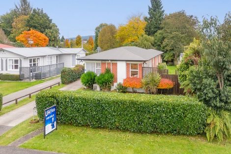 Photo of property in 3 Norrie Place, Hillcrest, Rotorua, 3015