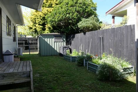 Photo of property in 6 Rodney Grove, Paraparaumu, 5032