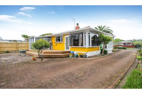 Photo of property in 27 Sylvia Road, Hillcrest, Auckland, 0627
