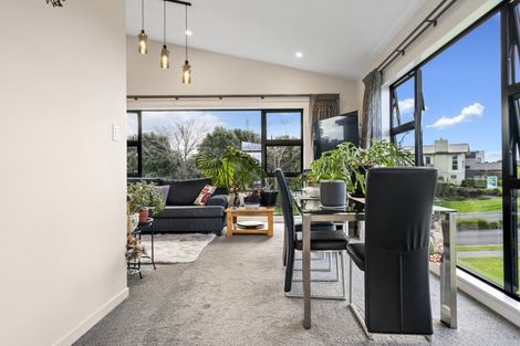 Photo of property in 25 Waitemata Drive, One Tree Point, 0118