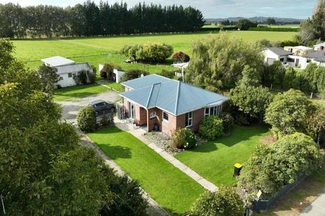 Photo of property in 93 Seaward Road, Edendale, 9825