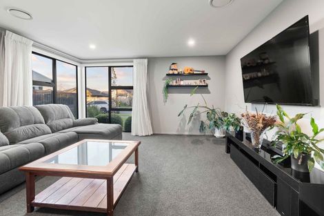 Photo of property in 13 Whitburn Avenue, Halswell, Christchurch, 8025