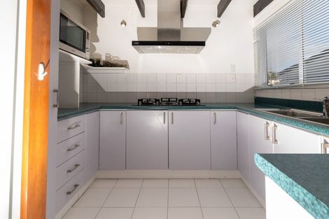 Photo of property in 85 Birkdale Road, Birkdale, Auckland, 0626