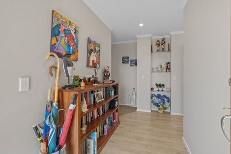 Photo of property in 6 Burnfield Way, Levin, 5510