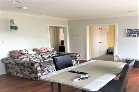Photo of property in 2/174 East Coast Road, Forrest Hill, Auckland, 0620