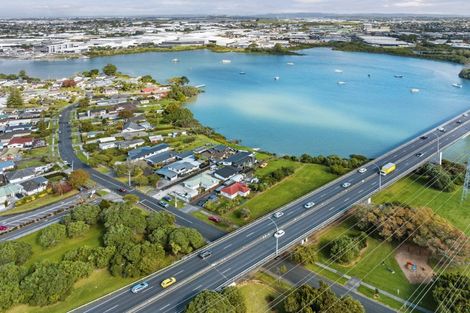 Photo of property in 21 Millen Avenue, Pakuranga, Auckland, 2010