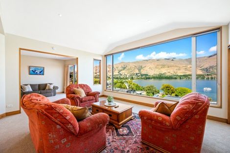 Photo of property in 10 Lismore Street, Wanaka, 9305