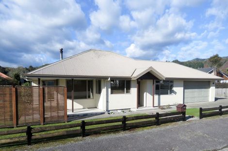 Photo of property in 71 Buller Road, Reefton, 7830