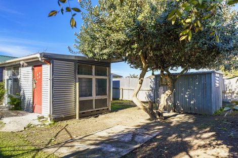 Photo of property in 18 Wyatt Avenue, Onekawa, Napier, 4110