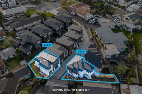 Photo of property in 6/24 Tupaki Place, Pakuranga Heights, Auckland, 2010