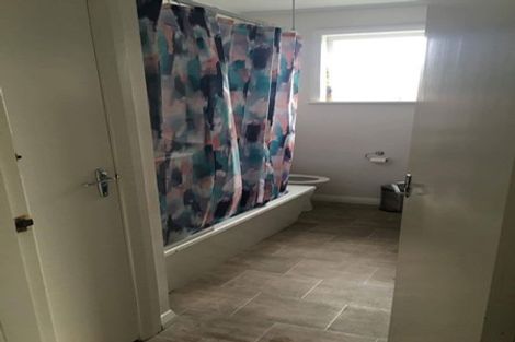 Photo of property in 33 Pembroke Road, Northland, Wellington, 6012