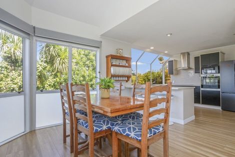 Photo of property in 1/992 Beach Road, Torbay, Auckland, 0630