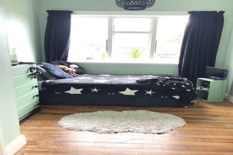 Photo of property in 25 Cobden Street, Westport, 7825