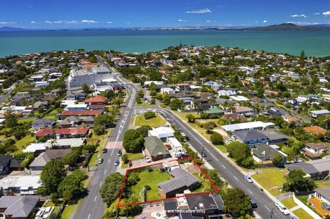 Photo of property in 21 Knights Road, Rothesay Bay, Auckland, 0630