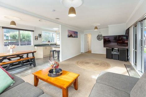 Photo of property in 14 Harvard Grove, Totara Park, Upper Hutt, 5018