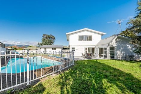 Photo of property in 3 Dennis Grove, Paraparaumu Beach, Paraparaumu, 5032