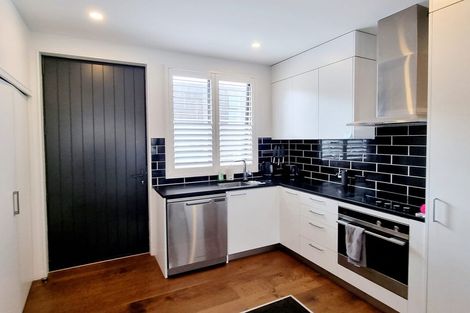Photo of property in 20u9 Trent Street, Island Bay, Wellington, 6023